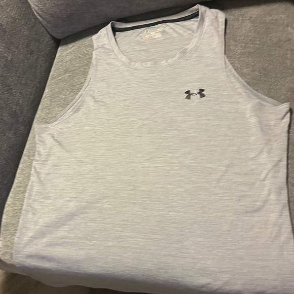 Under Armour Other - Under armour heat gear athletic fitted mens tank top. Large